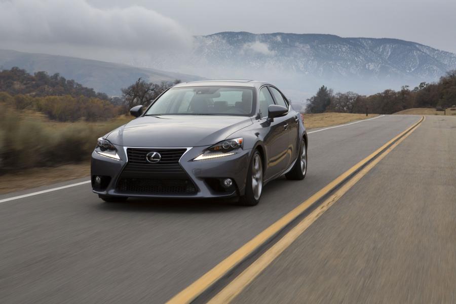  Lexus IS350 2013 года  (фото 10 из 33)